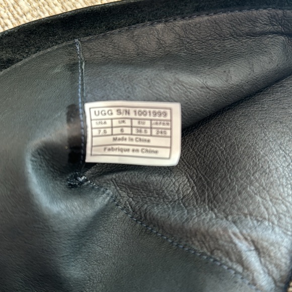 UGG Moto boot in black size 7.5 - Picture 8 of 10